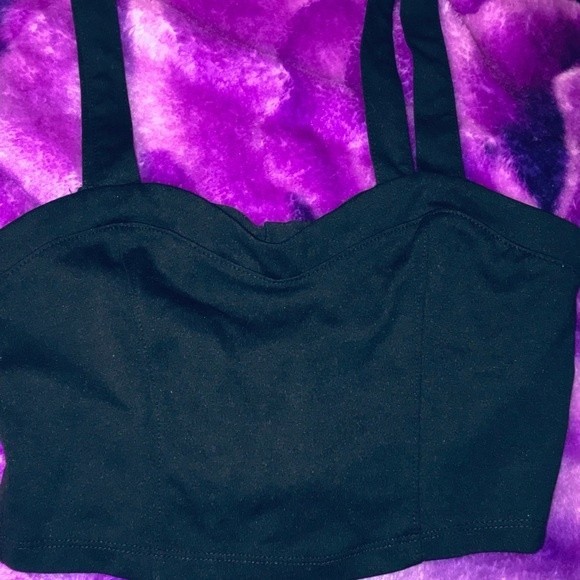 Ladder back black new without tag crop top - Picture 3 of 5